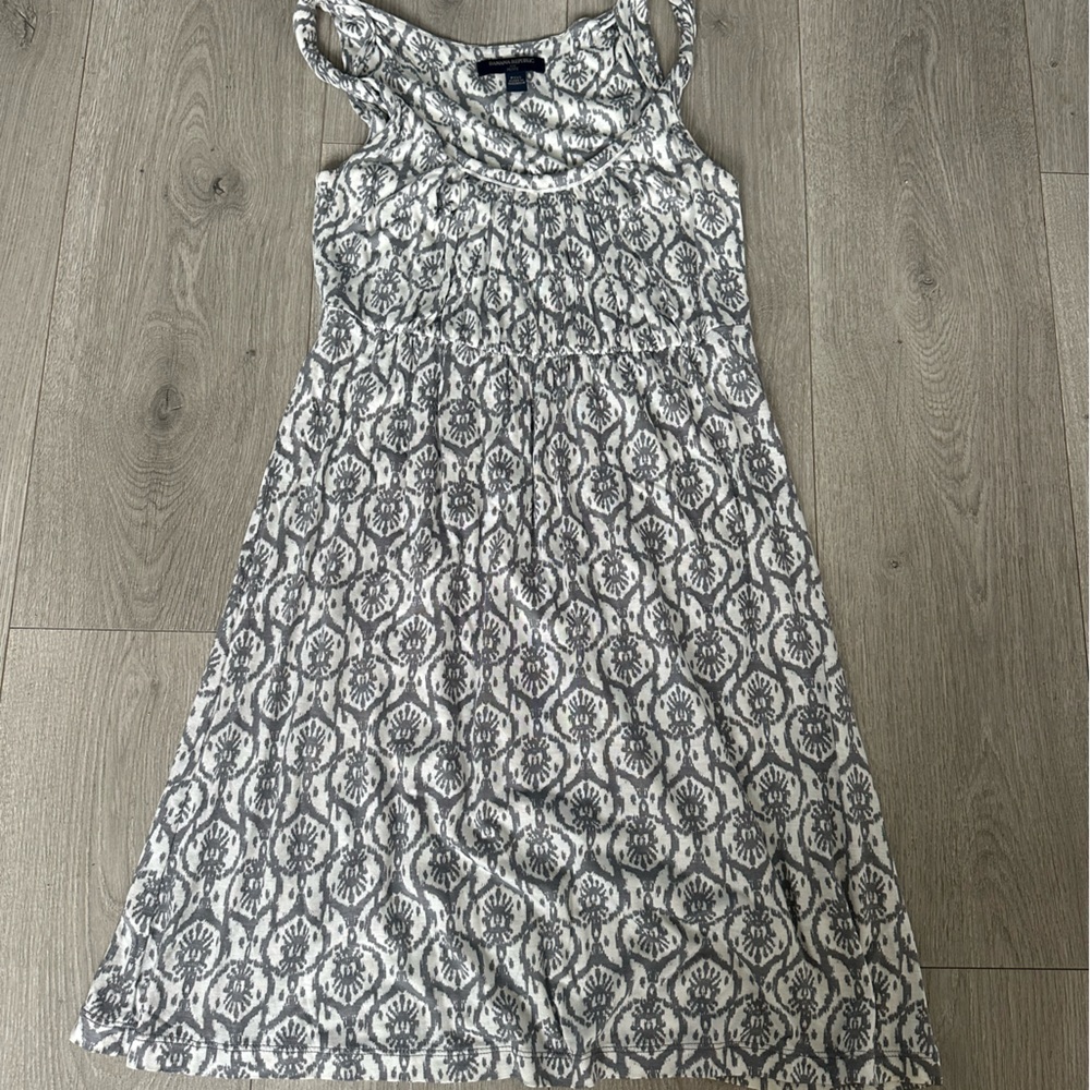 Banana Republic Gray and White Patterned Midi Dress
